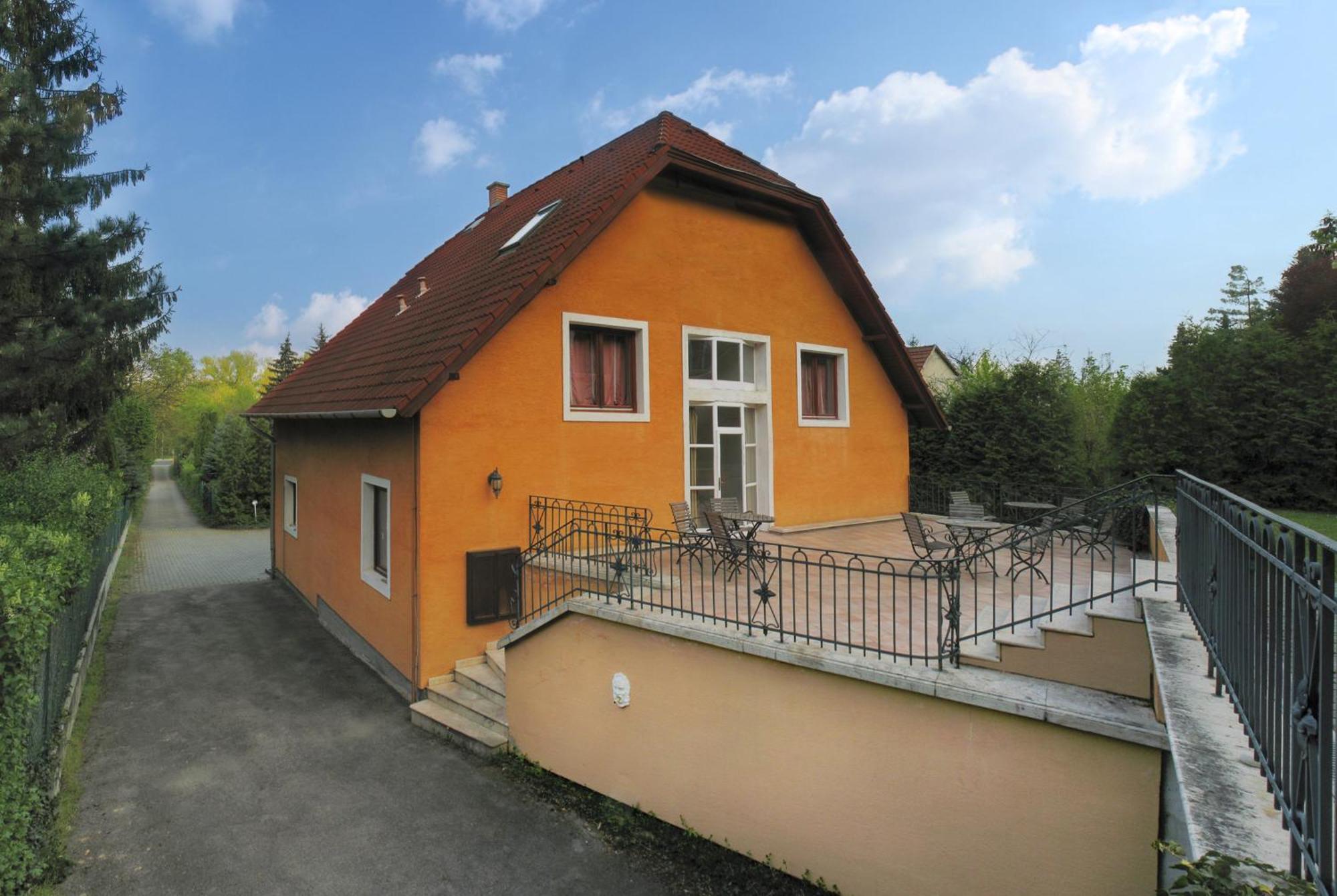 Nr 100 Szentendre Hotel Panzio Szolgaltatasok Εξωτερικό φωτογραφία