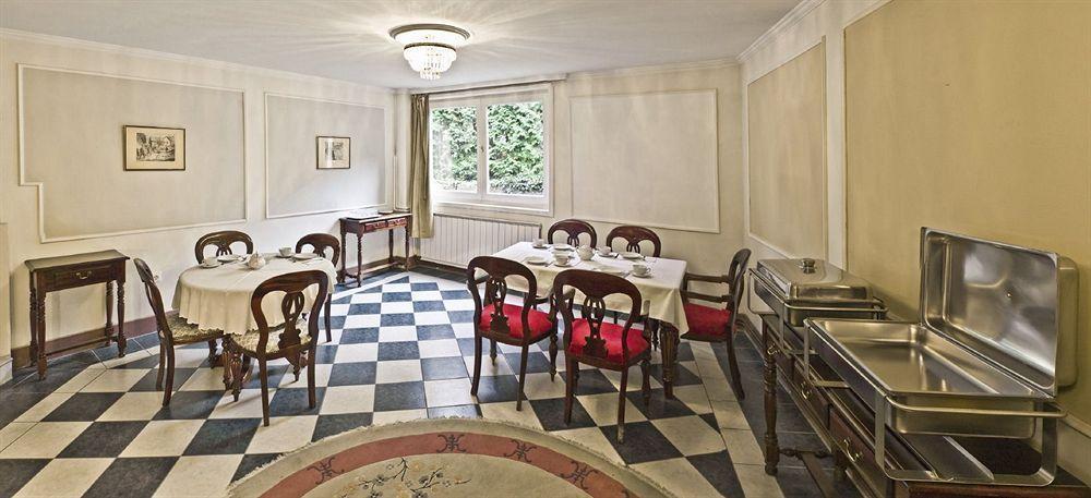 Nr 100 Szentendre Hotel Panzio Szolgaltatasok Εξωτερικό φωτογραφία